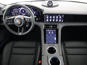 Porsche Taycan 4S Cross Turismo