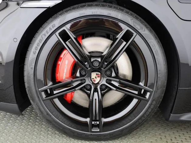 Porsche Taycan GTS Sport Turismo