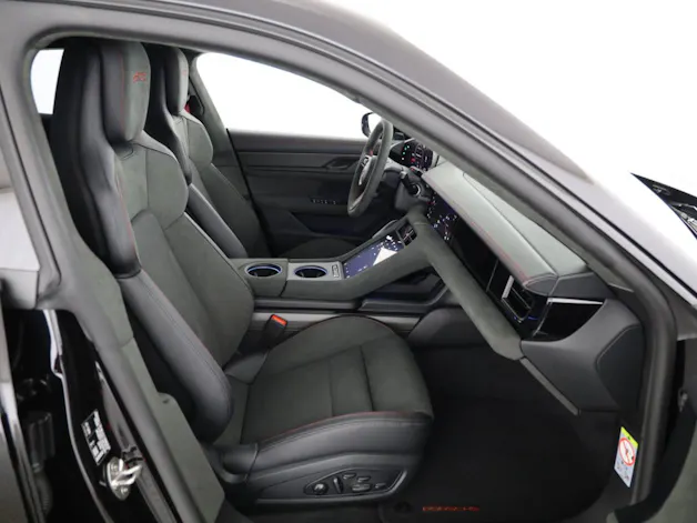 Porsche Taycan GTS Sport Turismo