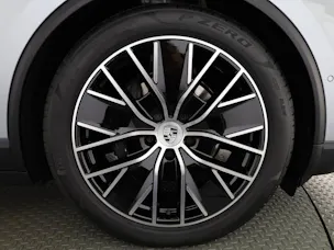 Porsche Macan 4