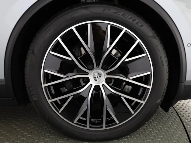 Porsche Macan 4