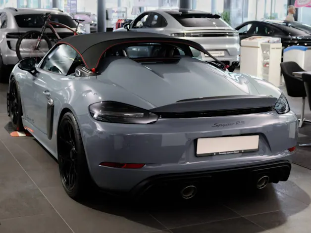Porsche 718 Spyder RS