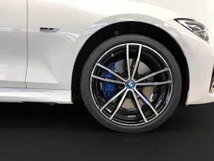 BMW 330e xDrive M Sport
