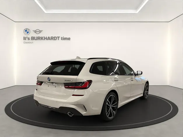BMW 330e xDrive M Sport