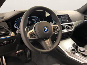 BMW 330e xDrive M Sport