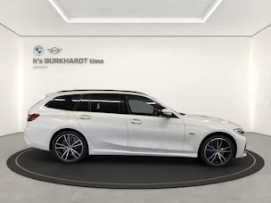 BMW 330e xDrive M Sport