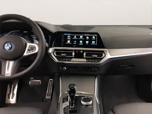 BMW 330e xDrive M Sport