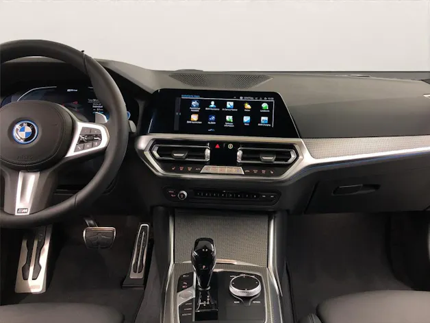 BMW 330e xDrive M Sport