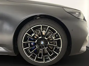 BMW M5 xDrive Touring