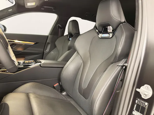 BMW M5 xDrive Touring