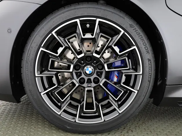BMW M5 xDrive Touring