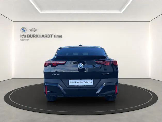 BMW iX2 xDrive 30