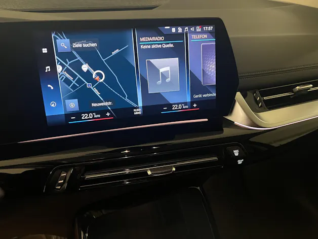 BMW 223i Act. T. xDr. Luxury