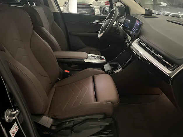 BMW 223i Act. T. xDr. Luxury