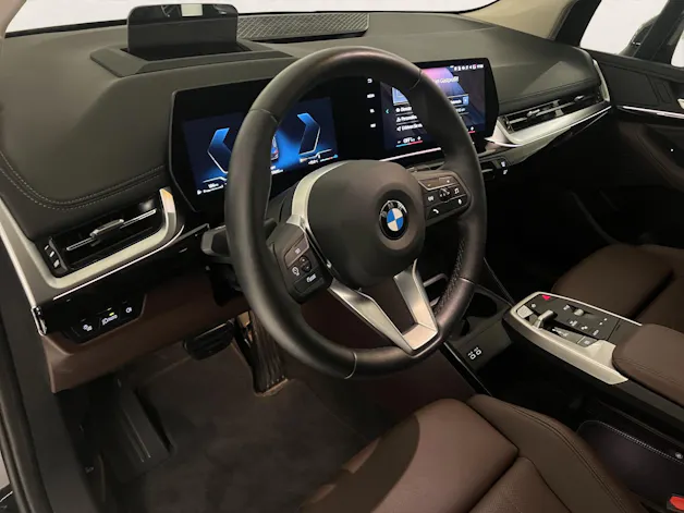 BMW 223i Act. T. xDr. Luxury