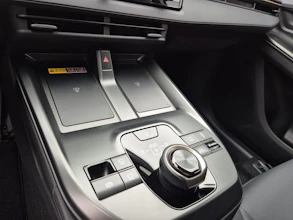 https://vehicle.imgix.net/4178010/f2b2274f-54d1-4e9f-ace3-2f95fe829e7a.jpg