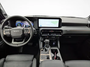 Fahrzeugbild TOYOTA Land Cruiser 2.8 D 48V Invincible - Leasing ab 1.99%