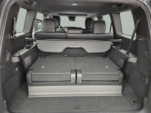 Fahrzeugbild TOYOTA Land Cruiser 2.8 D 48V Invincible - Leasing ab 1.99%