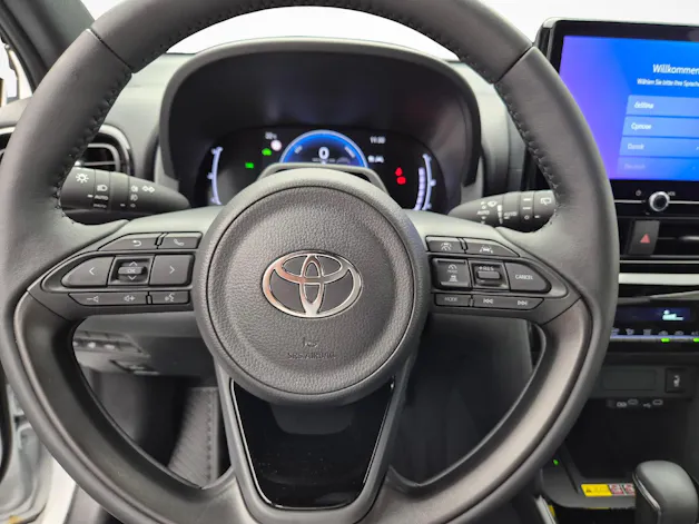 Toyota Yaris Cross 1.5 VVT-i HSD Trend AWD-i - ab 2.99% Leasing