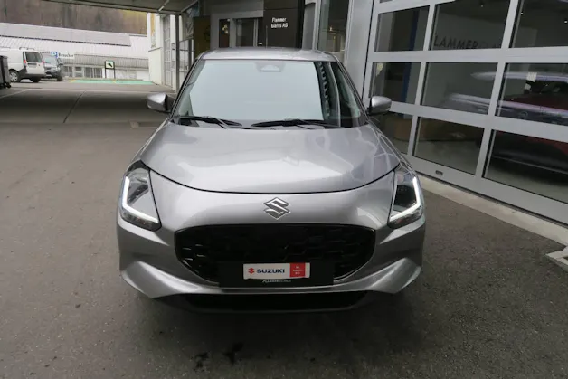 Suzuki Swift 1.2 Sakura Top Hybrid 4x4