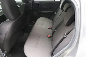 Suzuki Swift 1.2 Sakura Top Hybrid 4x4