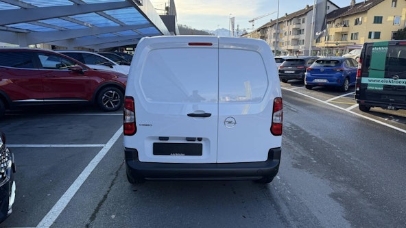 Vehicle image 4 Vehicle image 4