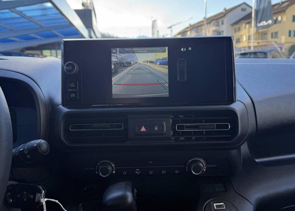 Vehicle image 9 Vehicle image 9