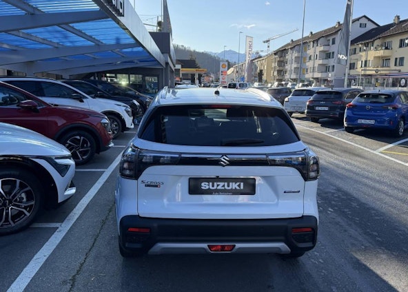 Vehicle image 4 Vehicle image 4