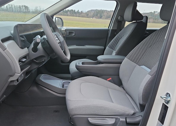 Vehicle image 6 Vehicle image 6