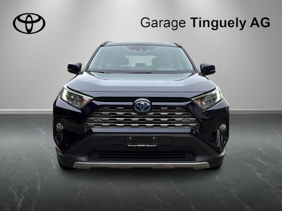 First vehicle image First vehicle image