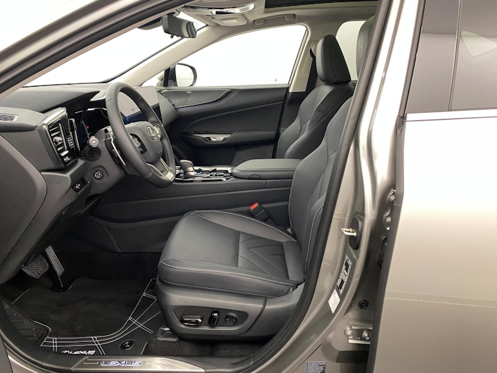 Vehicle image LEXUS NX