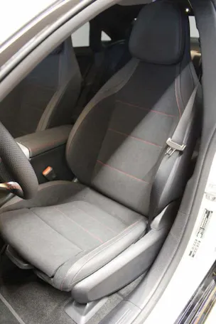 Mercedes-Benz CLA 220 4Matic AMG Line