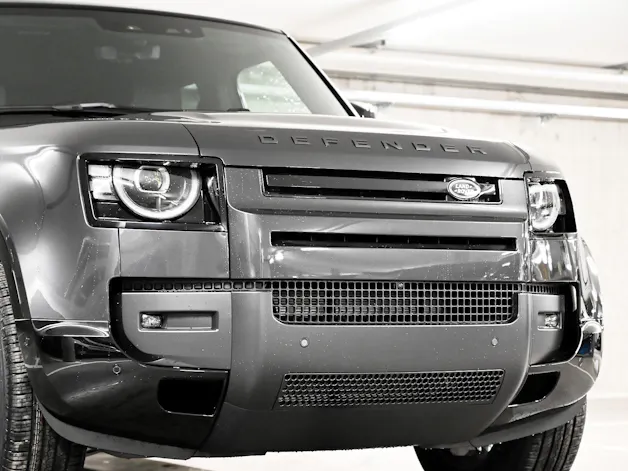 Land Rover Defender 130 3.0 D I6 X-Dynamic SE