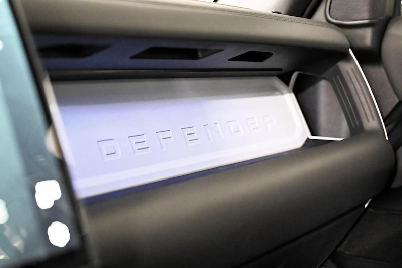 immagine del veicolo LAND ROVER DEFENDER