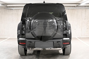 Vehicle image LAND ROVER Defender 130 3.0 D I6 X-Dynamic SE