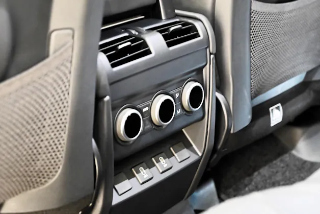 Land Rover Defender 130 3.0 D I6 X-Dynamic SE