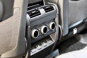 Vehicle image LAND ROVER Defender 130 3.0 D I6 X-Dynamic SE