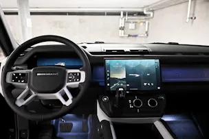 Land Rover Defender 130 3.0 D I6 X-Dynamic SE