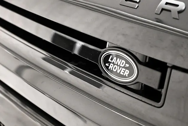 Land Rover Defender 130 3.0 D I6 X-Dynamic SE