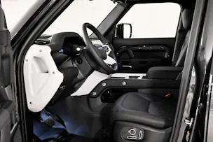 Land Rover Defender 130 3.0 D I6 X-Dynamic SE