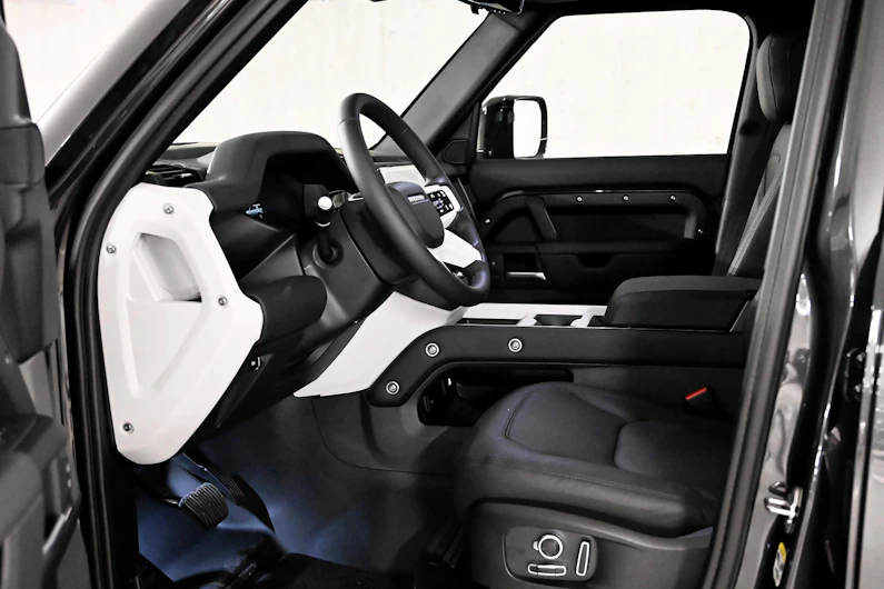 immagine del veicolo LAND ROVER DEFENDER