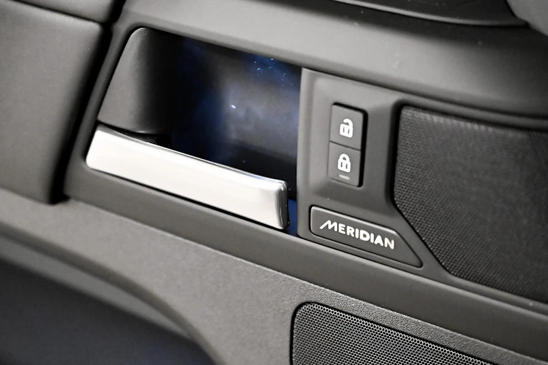 immagine del veicolo LAND ROVER DEFENDER