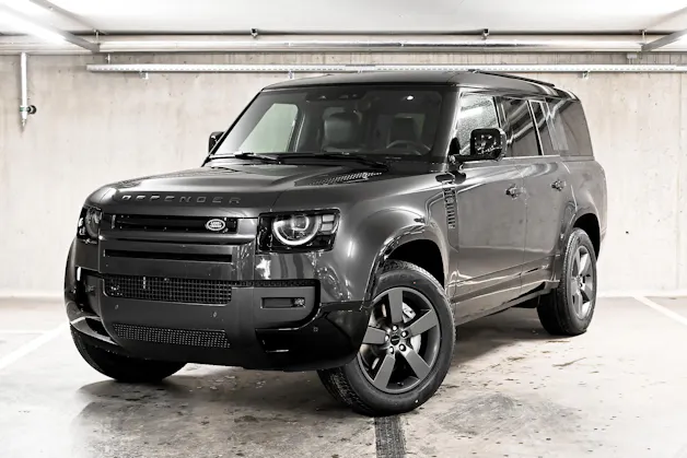 Land Rover Defender 130 3.0 D I6 X-Dynamic SE