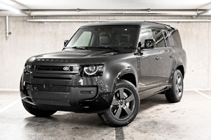 Vehicle image LAND ROVER Defender 130 3.0 D I6 X-Dynamic SE