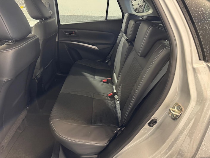 Vehicle image SUZUKI S-CROSS