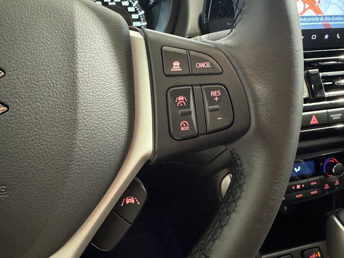 Vehicle image SUZUKI S-CROSS