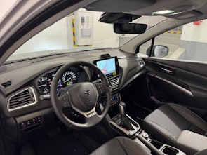 Vehicle image SUZUKI S-Cross 1.4 T Sakura Top Hybrid 4x4