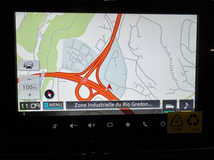 Vehicle image SUZUKI S-CROSS