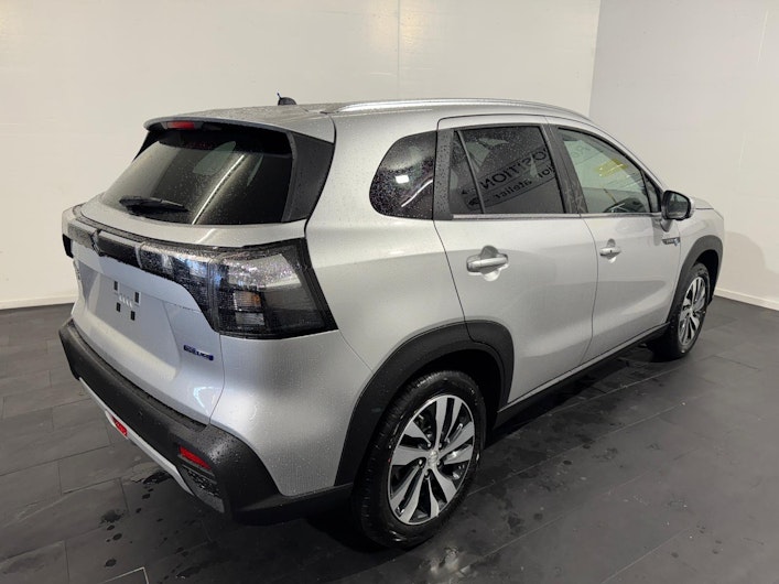 Vehicle image SUZUKI S-CROSS