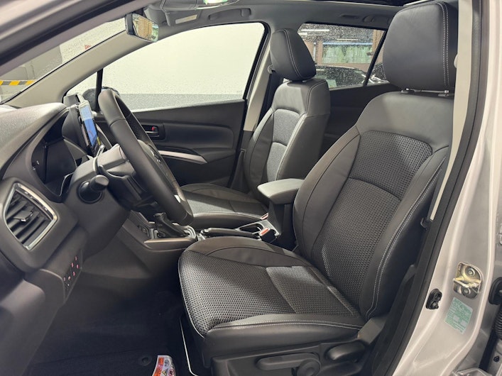 Vehicle image SUZUKI S-CROSS